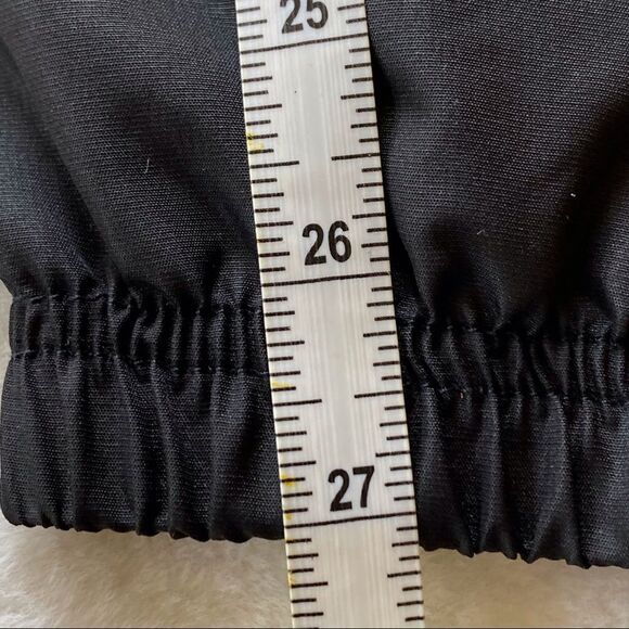 NHL Red Wings Windbreaker Style Jacket Black and Red Size Large - Picture 11 of 11